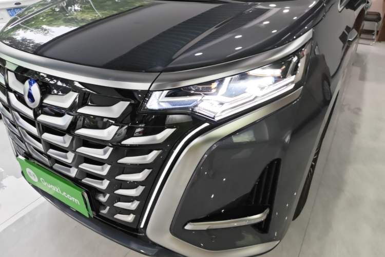 Used Denza D9 2025 DM-i Intelligent Drive 1020 Four-Wheel Drive Flagship Model Left Front Headlight