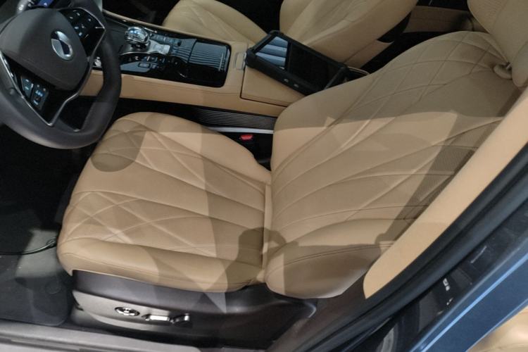 Used Denza D9 2025 DM-i Intelligent Drive 1020 Four-Wheel Drive Flagship Model Left Front Seat