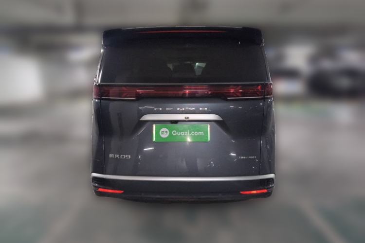 Used Denza D9 2025 DM-i Smart Drive 1020 Four-Wheel Drive Deluxe Model Rear
