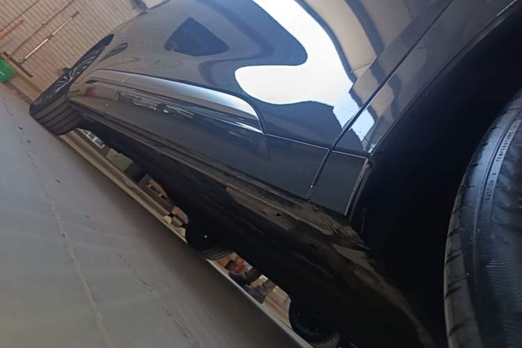 Used Denza D9 2025 EV Intelligent Driving Edition 620 Luxury Model Right Side Sill