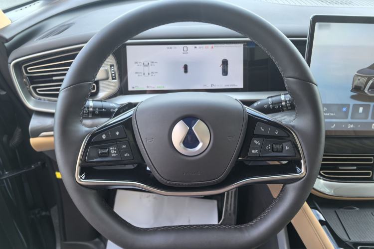 Used Denza D9 2025 EV Intelligent Driving Edition 620 Luxury Model Steering Wheel