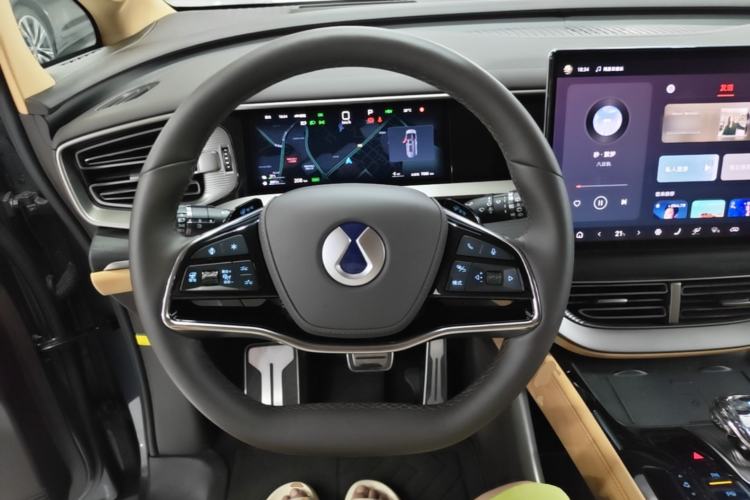 Used Denza D9 2025 DM-i Intelligent Drive 1020 Four-Wheel Drive Flagship Model Steering Wheel