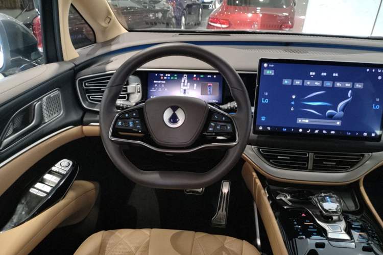 Used Denza D9 2025 DM-i Intelligent Drive 1020 Four-Wheel Drive Flagship Model Steering Wheel