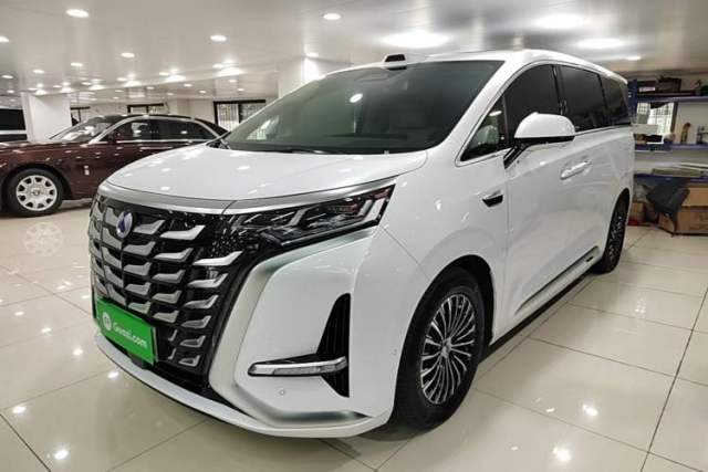Used Denza D9 2025 DM-i Intelligent Drive 1020 Four-Wheel Drive Prestige Model