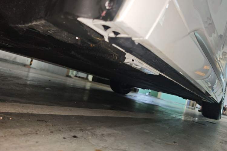 Used Denza D9 2025 Model DM-i Four-Wheel Drive Prestige Edition Chassis Front Left