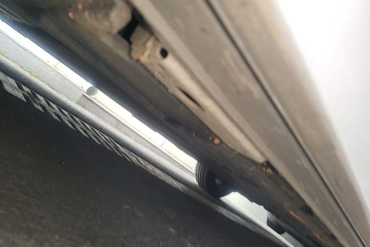 Used Denza D9 2025 Model DM-i Four-Wheel Drive Supreme Edition Chassis Front Left