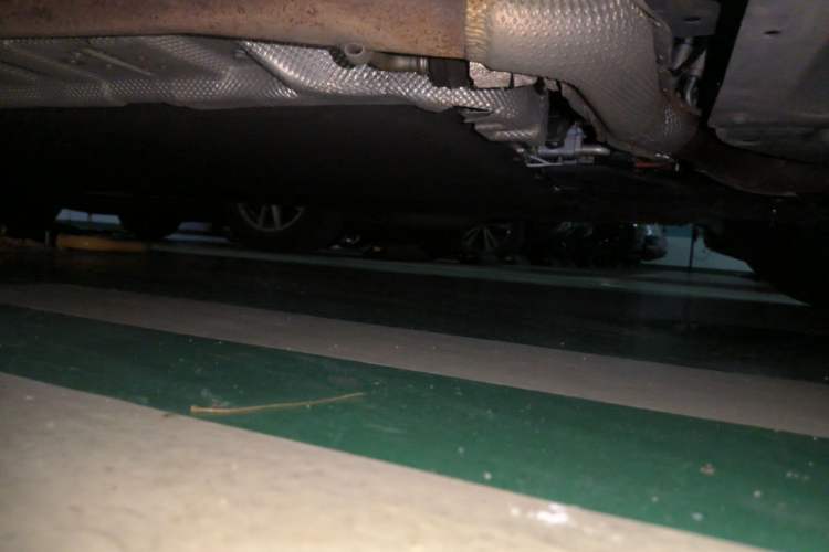 Used Denza D9 2025 DM-i Smart Drive 1020 Four-Wheel Drive Deluxe Model Chassis Front Right