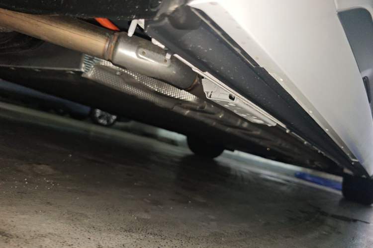 Used Denza D9 2025 Model DM-i Four-Wheel Drive Prestige Edition Chassis Rear Right