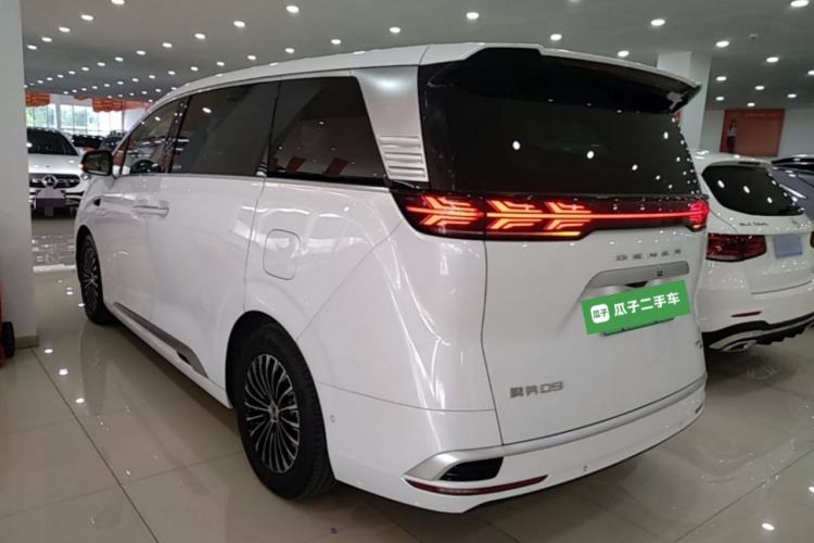 Used Denza D9 2025 DM-i Intelligent Drive 1020 Four-Wheel Drive Prestige Model Exterior 2