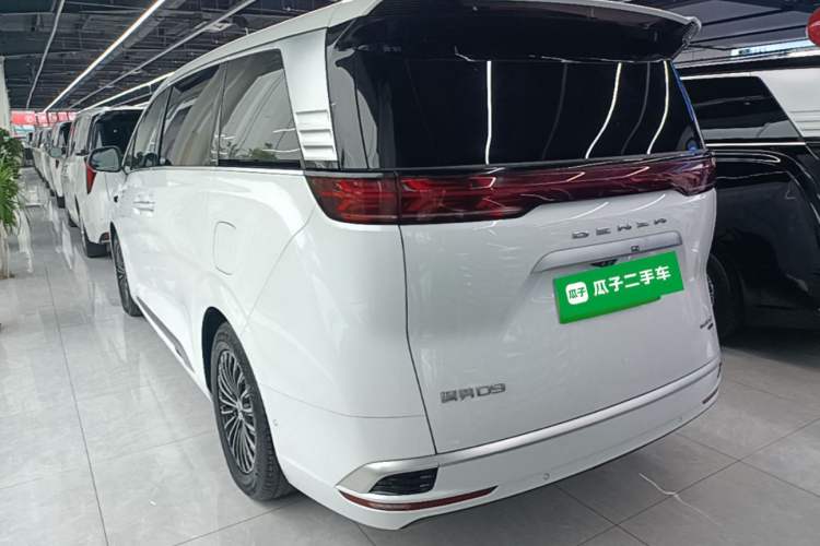 Used Denza D9 2025 DM-i Smart Drive 1020 Four-Wheel Drive Deluxe Model Exterior 2