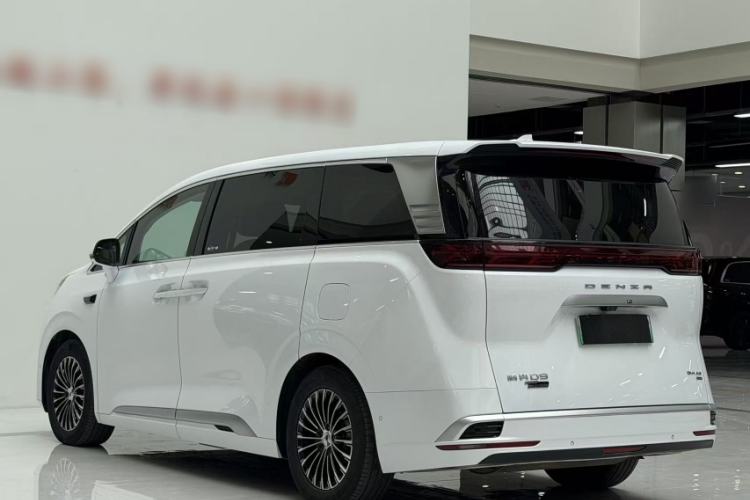 Used Denza D9 2025 DM-i Intelligent Drive 1020 Four-Wheel Drive Flagship Model Exterior 7