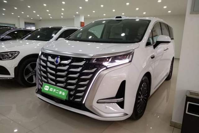 Used Denza D9 2025 DM-i Intelligent Drive 1020 Four-Wheel Drive Prestige Model