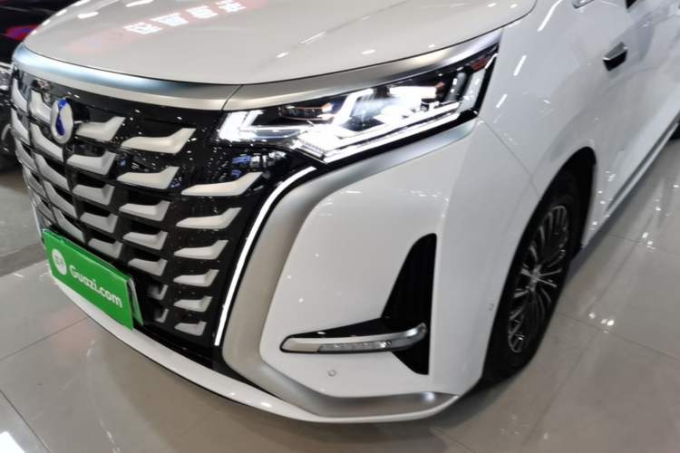 Used Denza D9 2025 DM-i Intelligent Drive 1020 Four-Wheel Drive Flagship Model Left Front Headlight