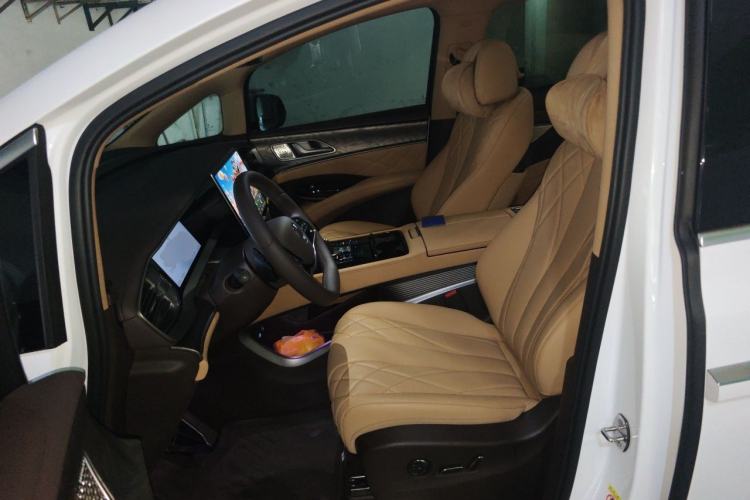 Used Denza D9 2025 Model DM-i Four-Wheel Drive Prestige Edition Left Front Seat