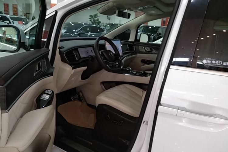 Used Denza D9 2025 DM-i Intelligent Drive 1020 Four-Wheel Drive Prestige Model Left Front Seat