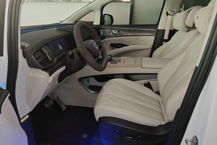 Used Denza D9 2025 DM-i Intelligent Drive 1020 Four-Wheel Drive Prestige Model Left Front Seat
