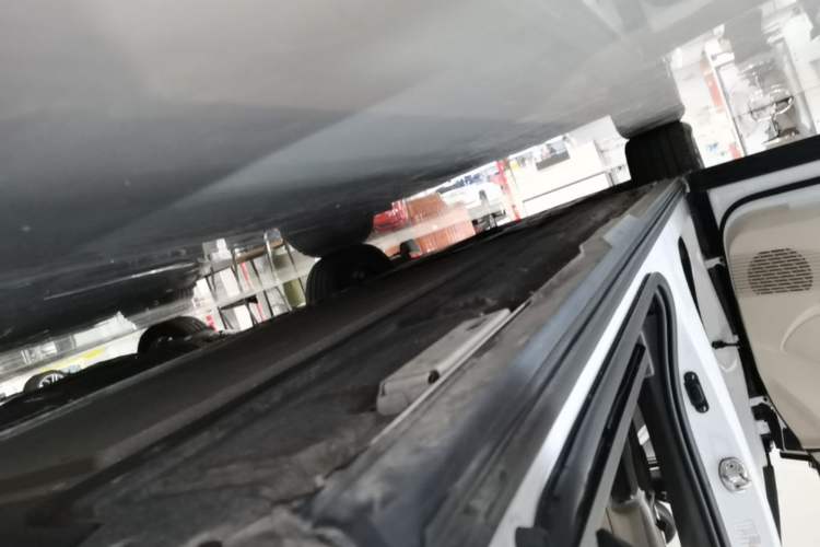 Used Denza D9 2025 DM-i Intelligent Drive 1020 Four-Wheel Drive Flagship Model Left Side Sill