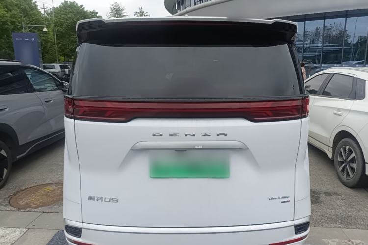 Used Denza D9 2025 DM-i Intelligent Drive 1020 Four-Wheel Drive Flagship Model Rear