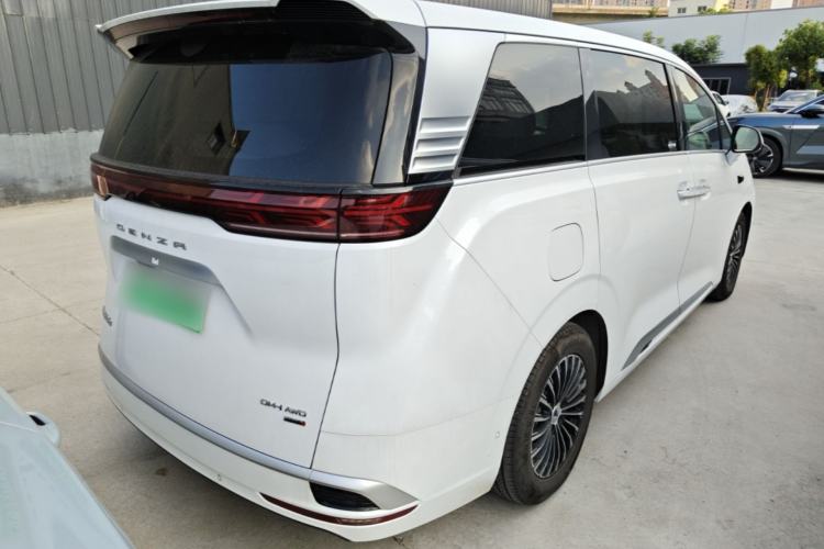 Used Denza D9 2025 DM-i Intelligent Drive 1020 Four-Wheel Drive Flagship Model Rear Right 45 Deg