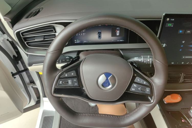 Used Denza D9 2025 DM-i Intelligent Drive 1020 Four-Wheel Drive Flagship Model Steering Wheel