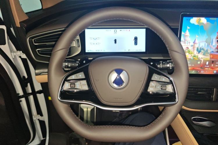 Used Denza D9 2025 Model DM-i Four-Wheel Drive Prestige Edition Steering Wheel