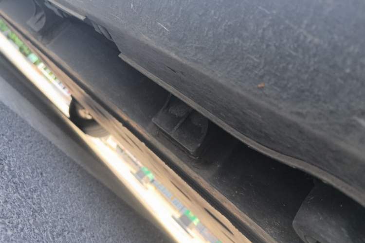 Used Denza 2014 Deluxe Edition Chassis Front Right