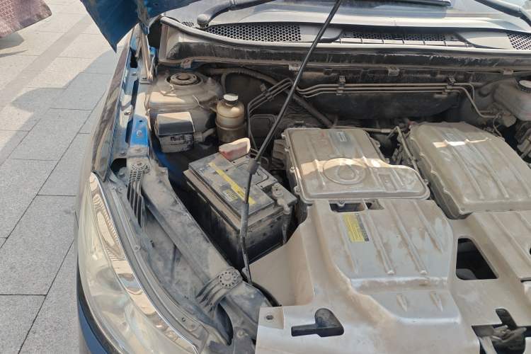 Used Denza 2014 Stylish Edition Engine Bay Right