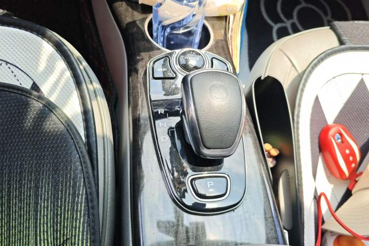 Used Denza 2014 Deluxe Edition Gear Lever