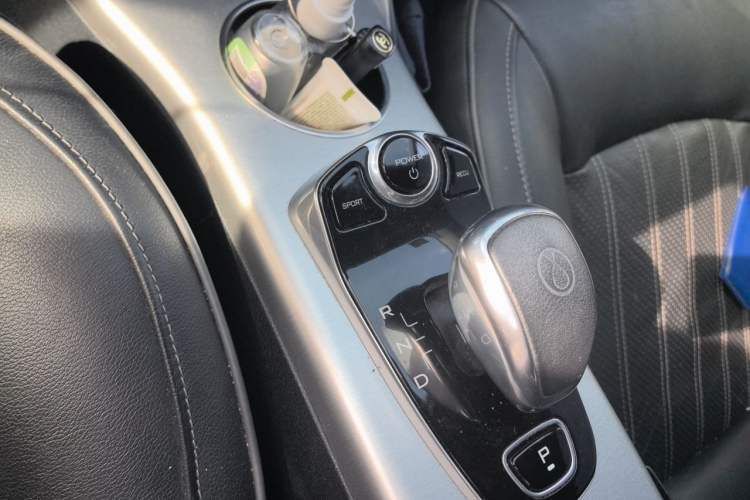 Used Denza 2014 Deluxe Edition Gear Lever