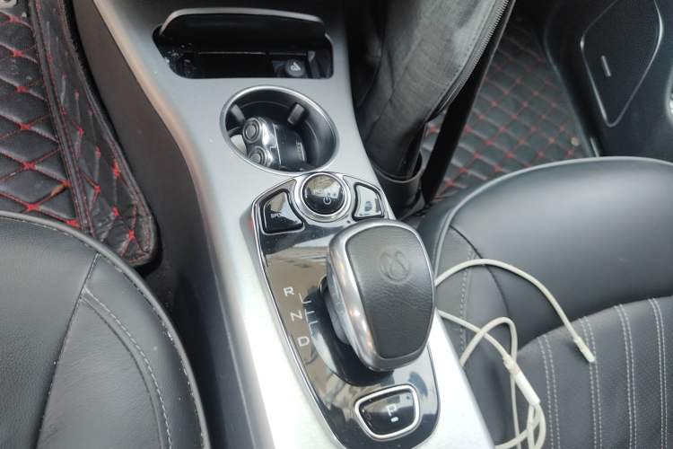 Used Denza 2014 Deluxe Edition Gear Lever