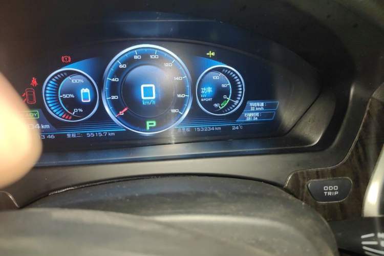 Used Denza 2014 Stylish Edition Odometer Close Up
