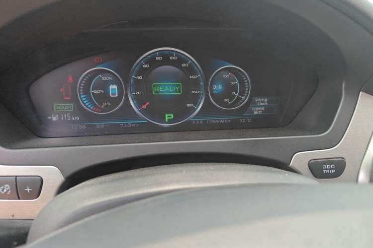 Used Denza 2014 Stylish Edition Odometer Close Up