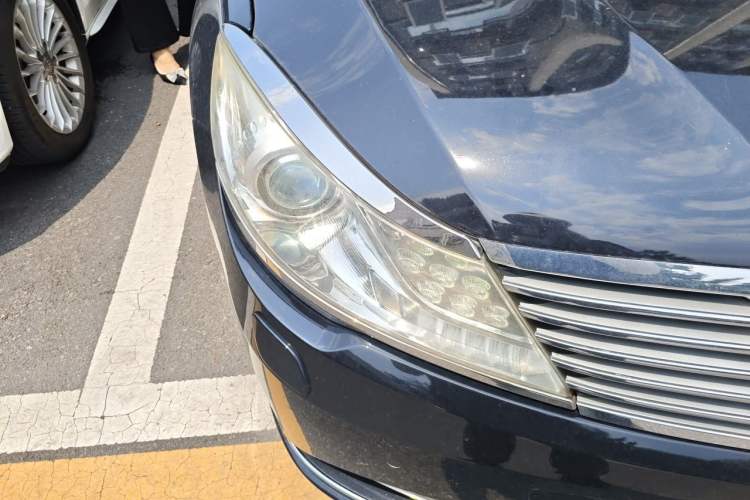 Used Denza 2014 Deluxe Edition Right Front Headlight