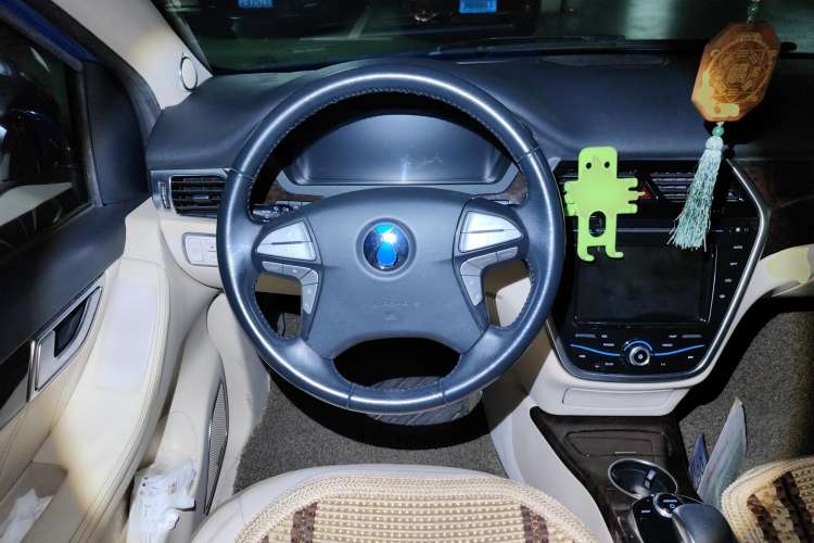 Used Denza 2014 Stylish Edition Steering Wheel
