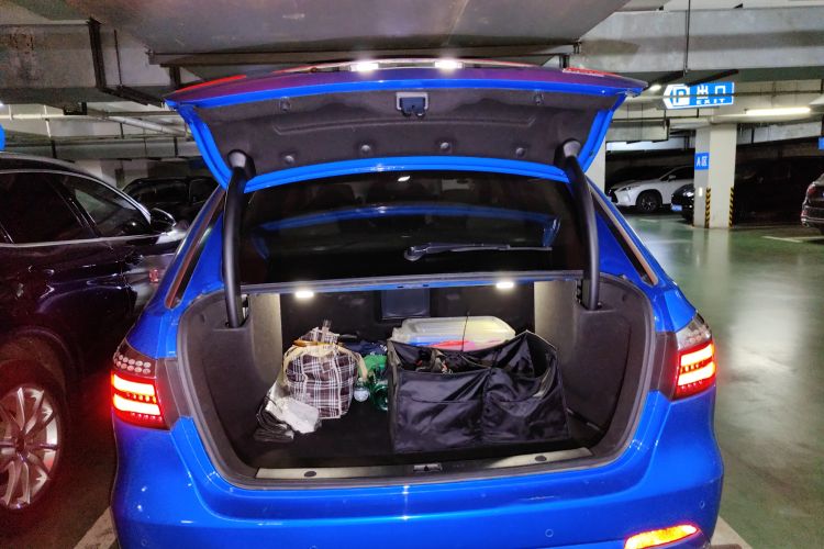 Used Denza 2014 Stylish Edition Trunk