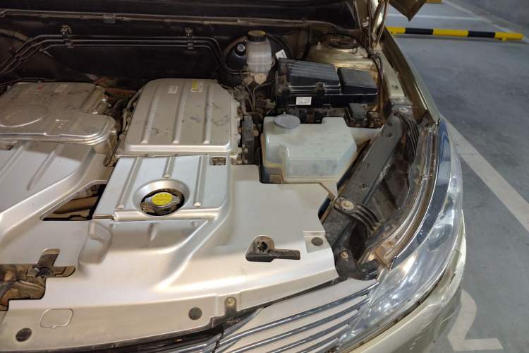 Used Denza 2014 Stylish Edition Engine Bay Left