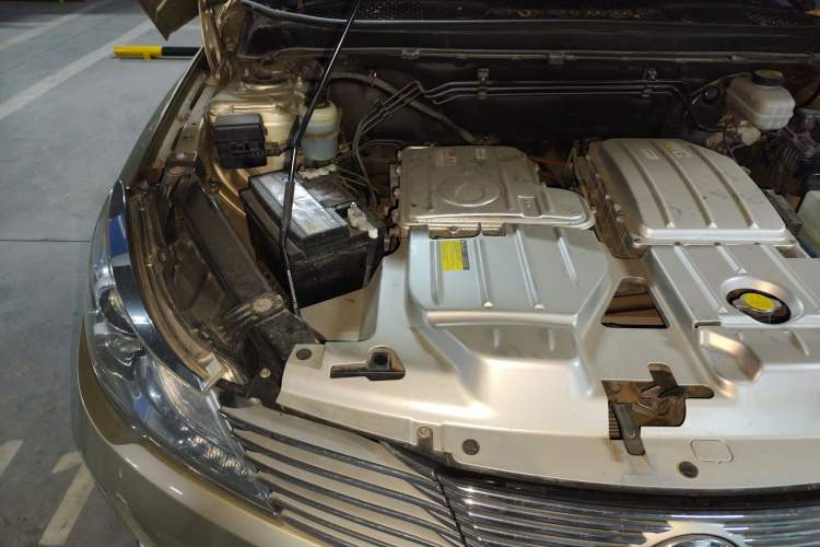Used Denza 2014 Stylish Edition Engine Bay Right
