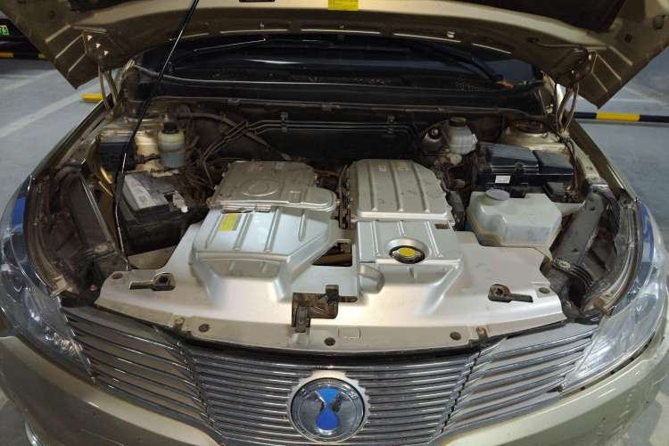 Used Denza 2014 Stylish Edition Engine Bay