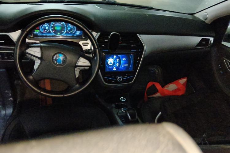 Used Denza 2014 Deluxe Edition Center Console