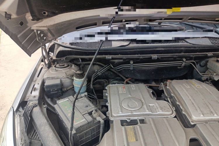 Used Denza 2014 Deluxe Edition Engine Bay Right