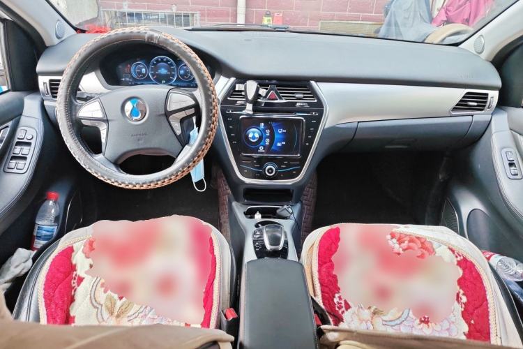 Used Denza 2014 Deluxe Edition Center Console