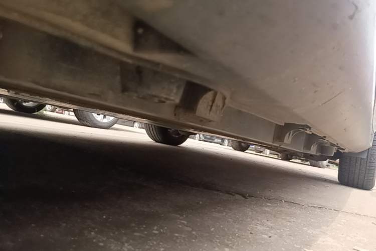 Used Denza 2014 Deluxe Edition Chassis Front Left