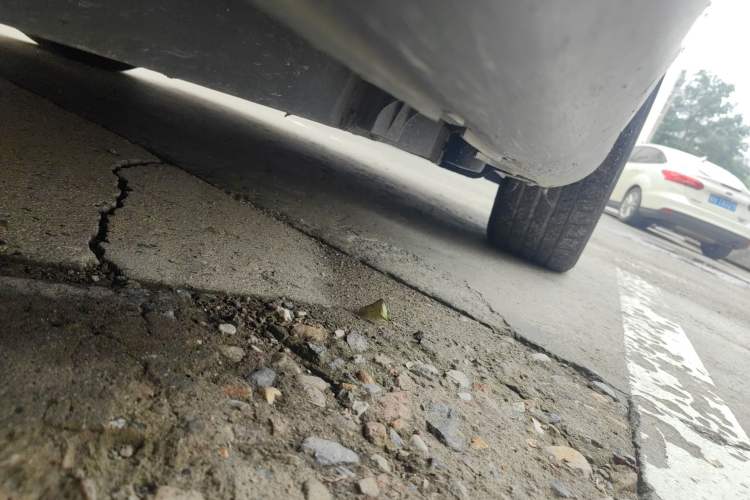 Used Denza 2014 Deluxe Edition Chassis Front Right