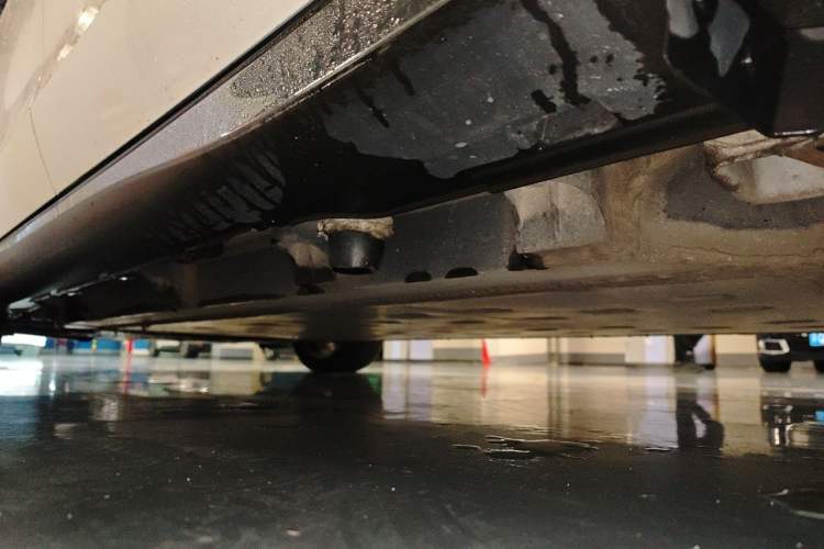 Used Denza 2014 Stylish Edition Chassis Rear Left