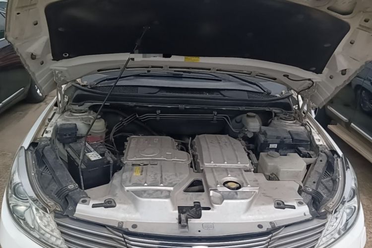 Used Denza 2014 Deluxe Edition Engine Bay