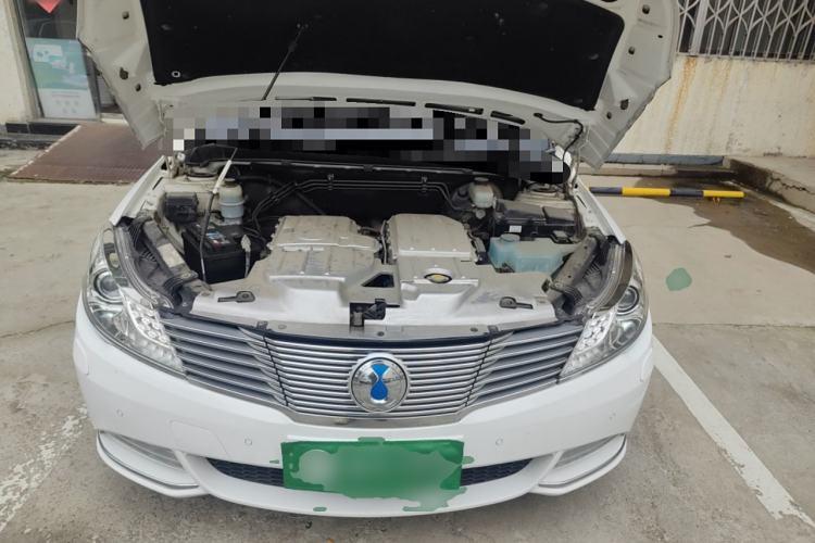 Used Denza 2014 Deluxe Edition Engine Bay