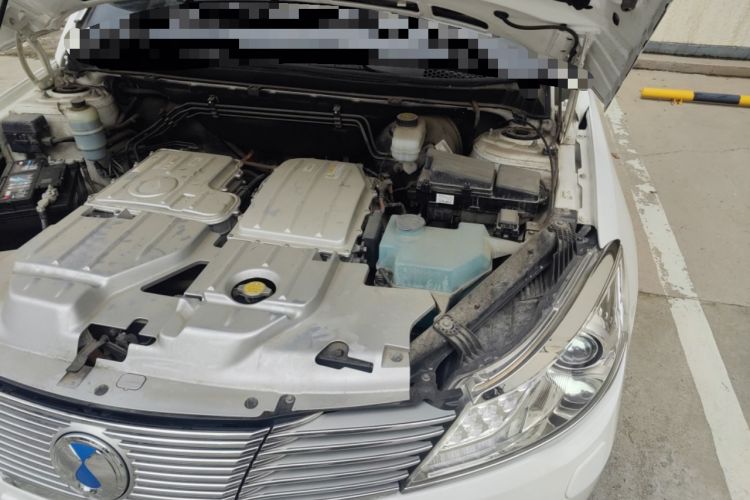 Used Denza 2014 Deluxe Edition Engine Bay Left