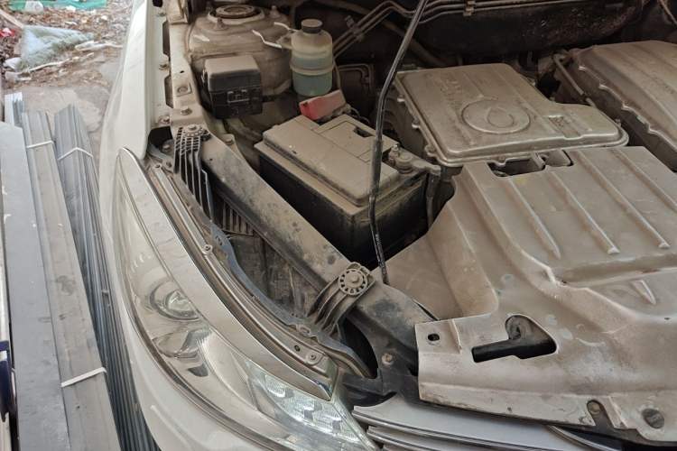 Used Denza 2014 Deluxe Edition Engine Bay Right