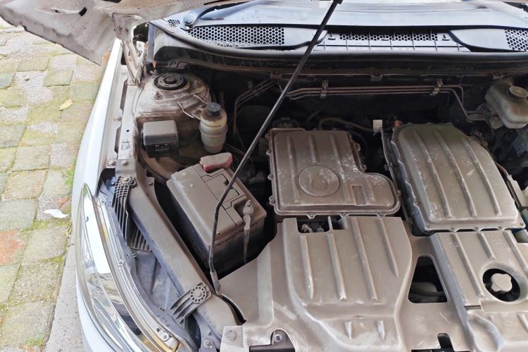Used Denza 2014 Deluxe Edition Engine Bay Right