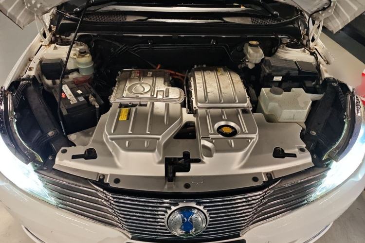 Used Denza 2014 Stylish Edition Engine Bay